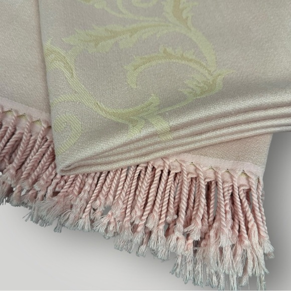 Yves Delorme Paris Wool Throw Blanket Blush Pink Luxury Baroque Pattern & Fringe - Picture 4 of 5